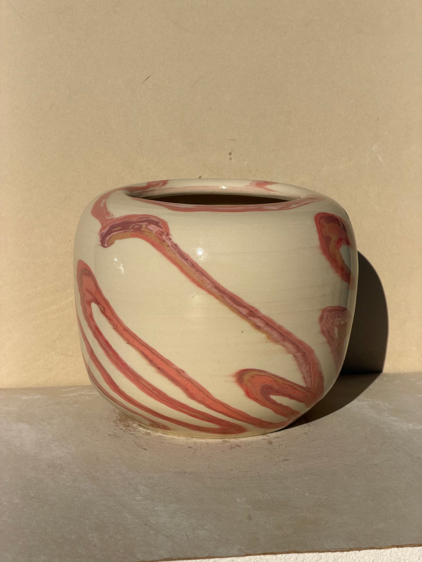 Reds Twist up Vase