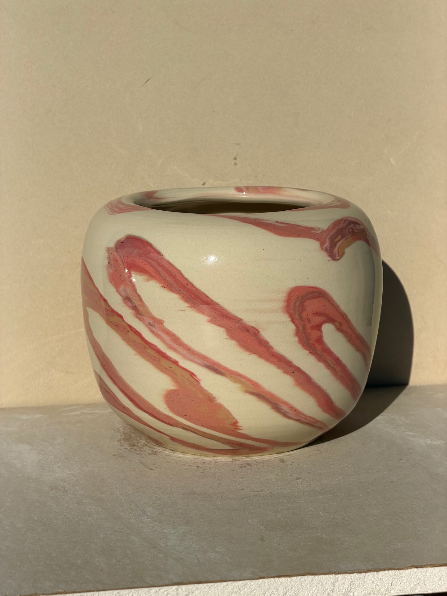 Reds Twist up Vase