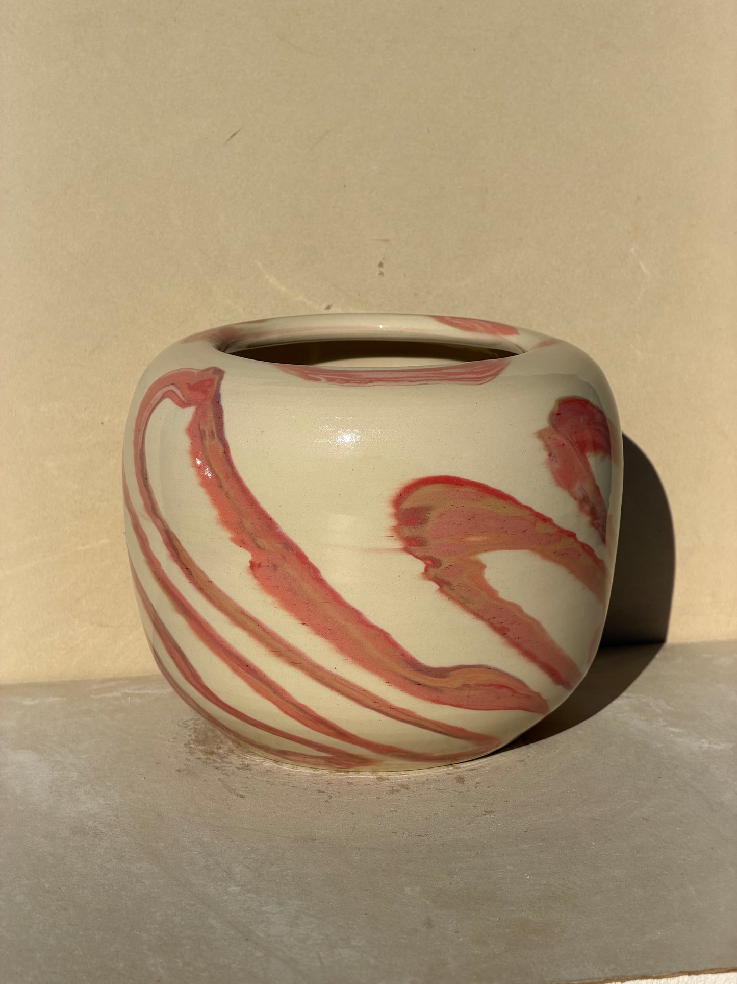 Reds Twist up Vase