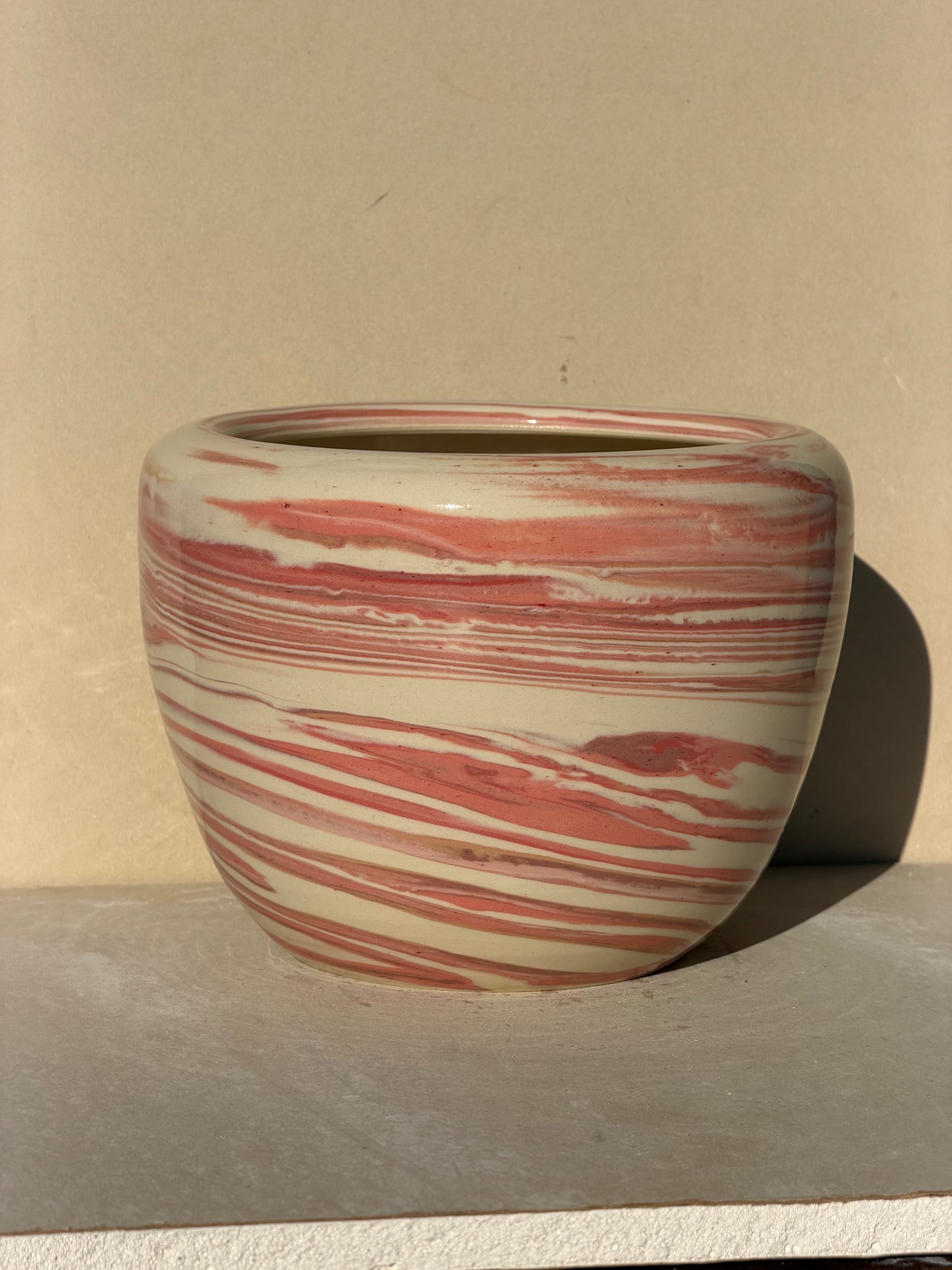 Reds Twist up Vase