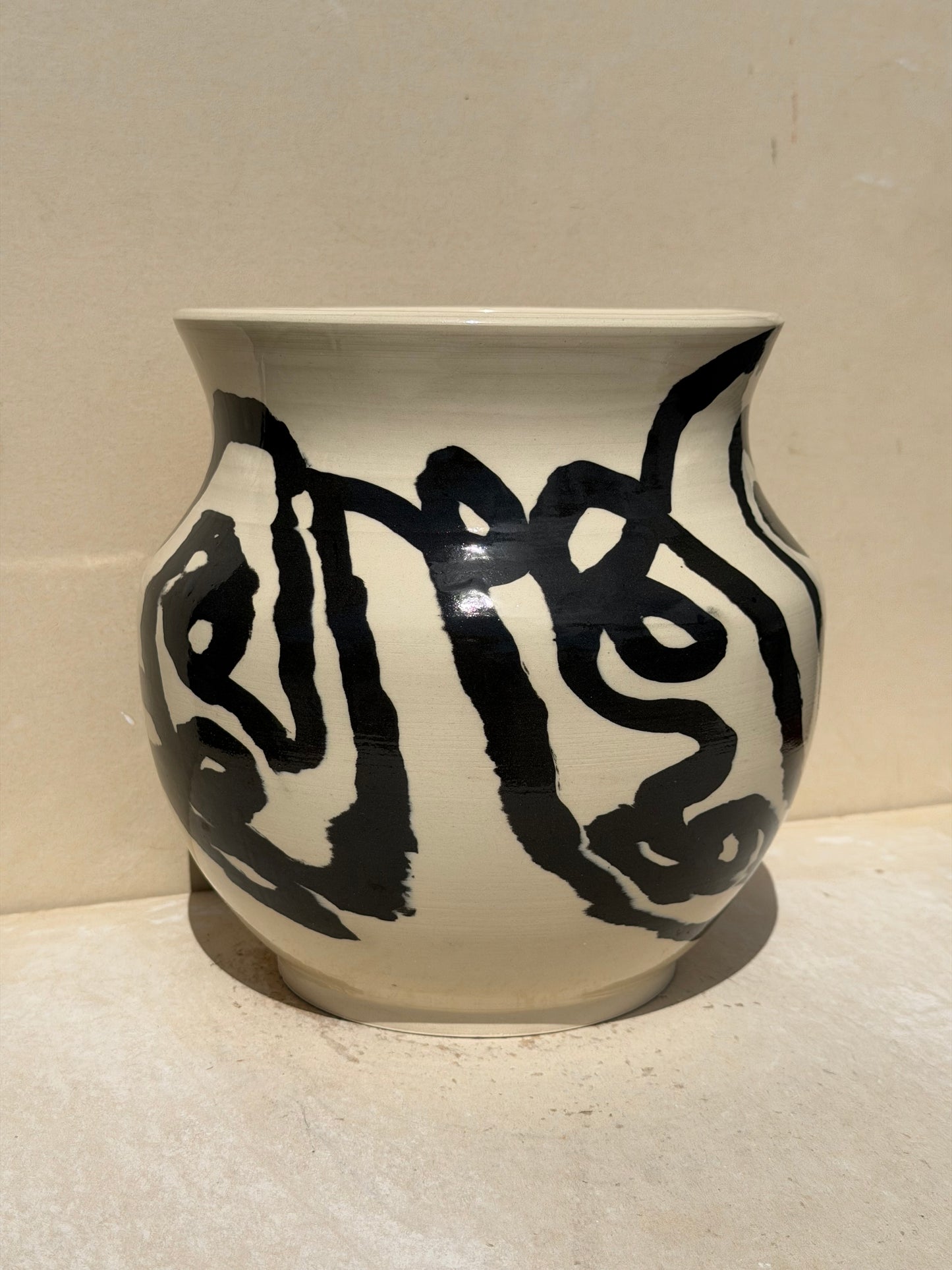 Faces Vase