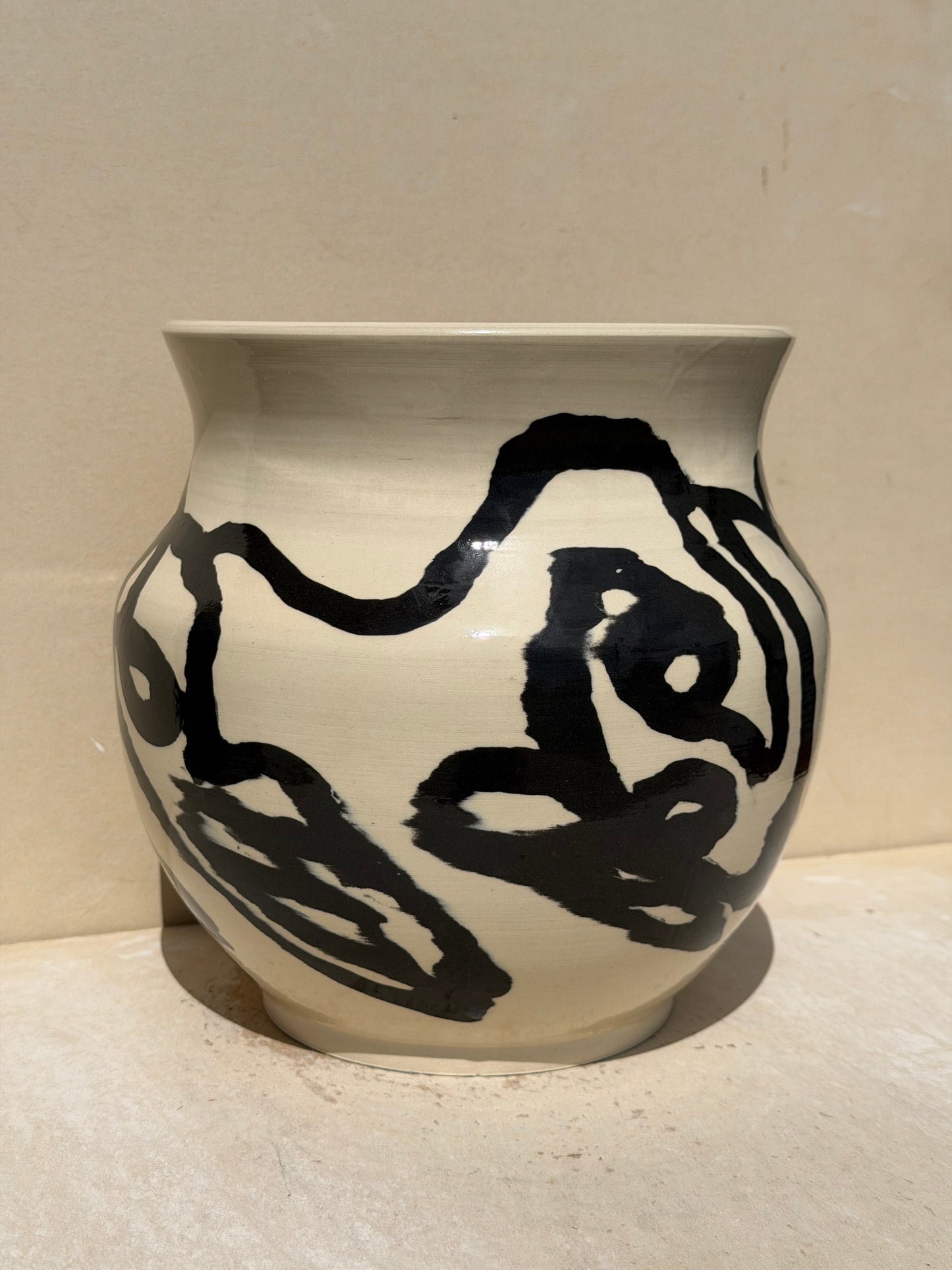 Faces Vase