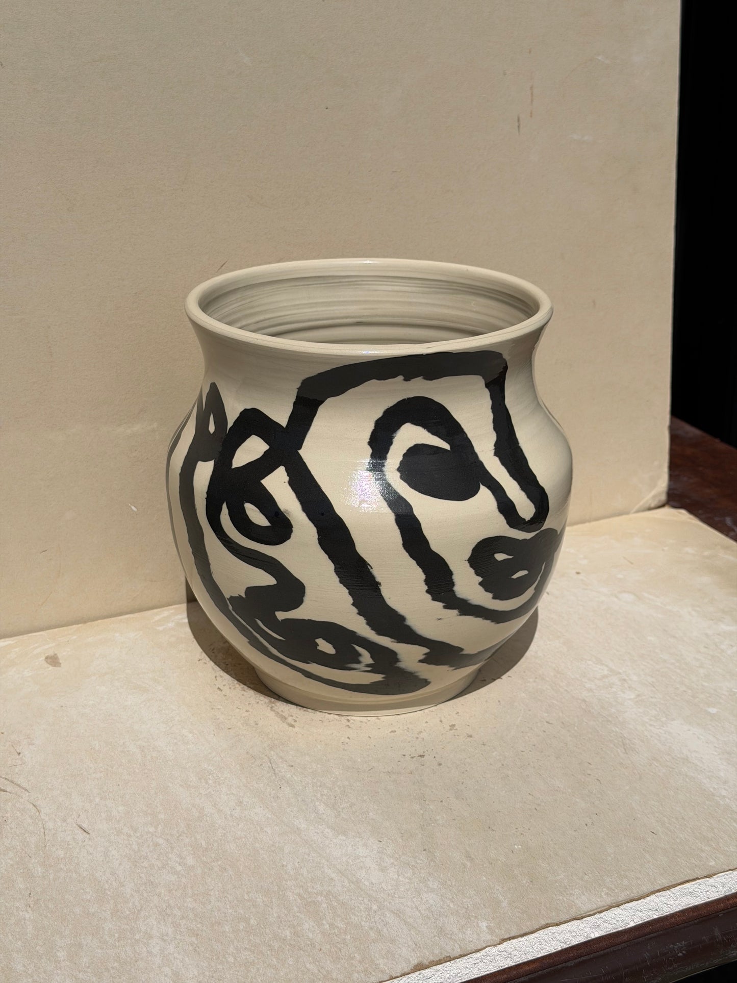 Faces Vase