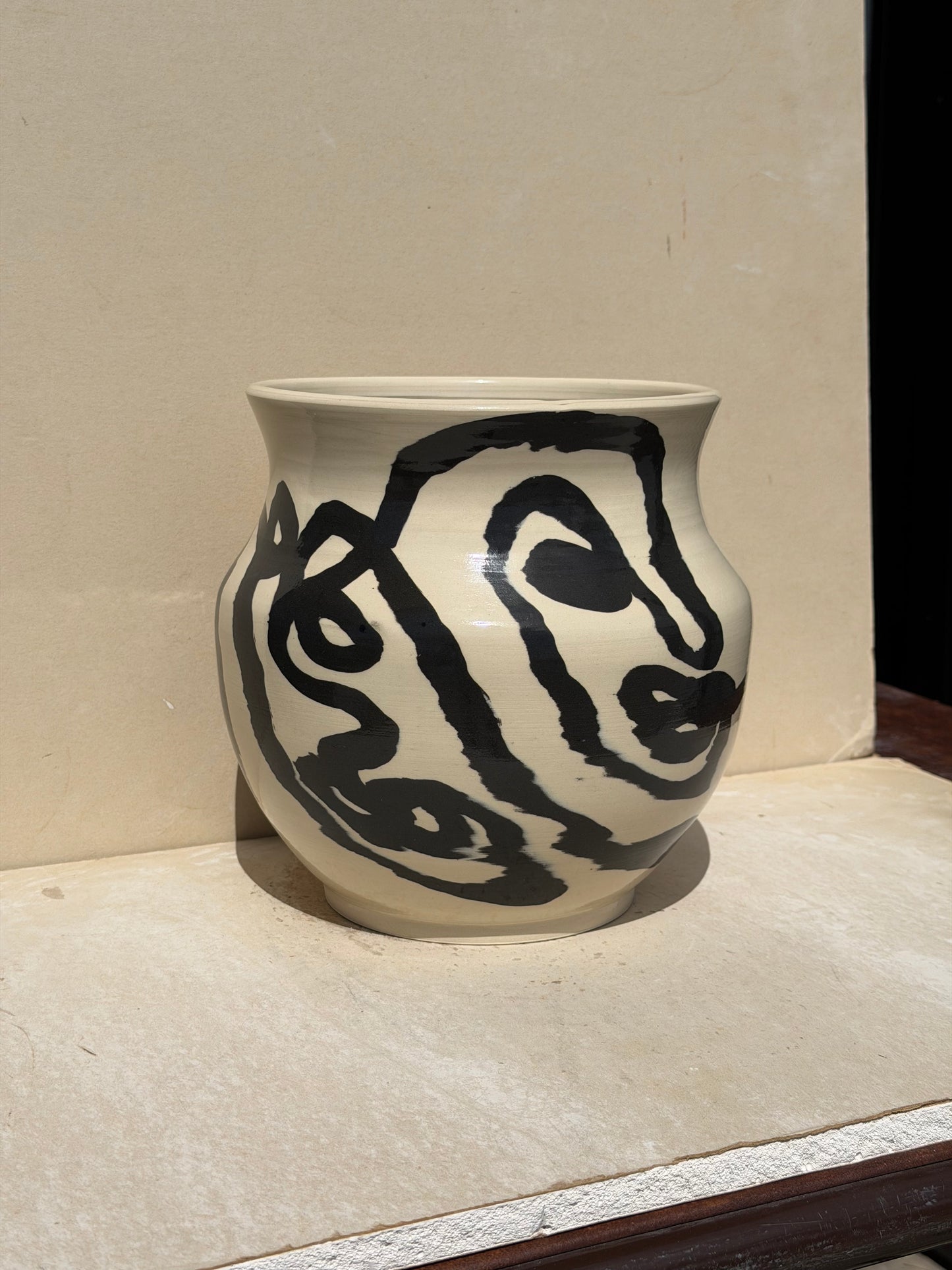 Faces Vase